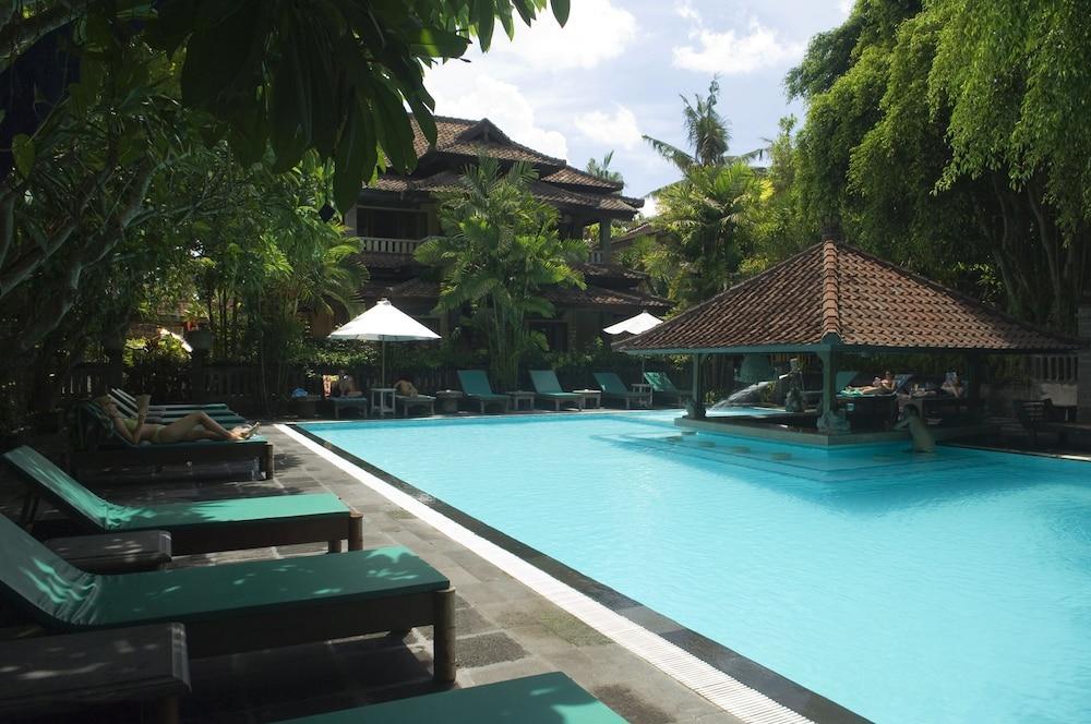 Hotel Puri Bambu Jimbaran Kültér fotó