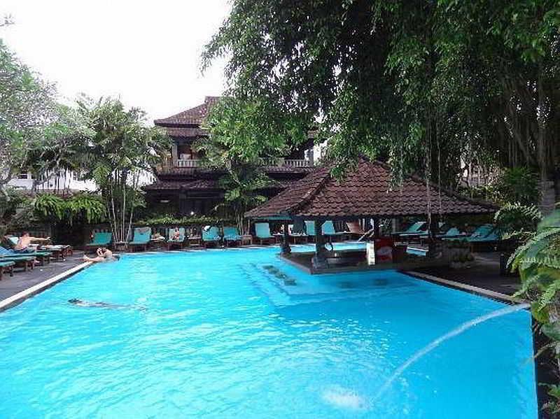 Hotel Puri Bambu Jimbaran Kültér fotó