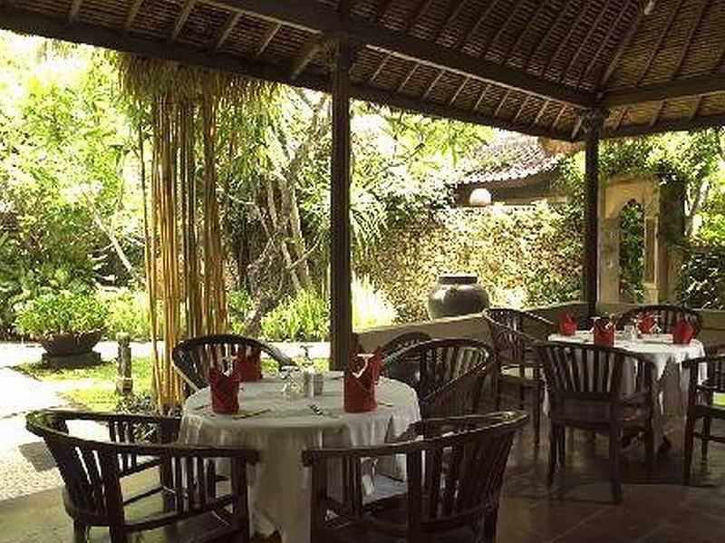 Hotel Puri Bambu Jimbaran Kültér fotó